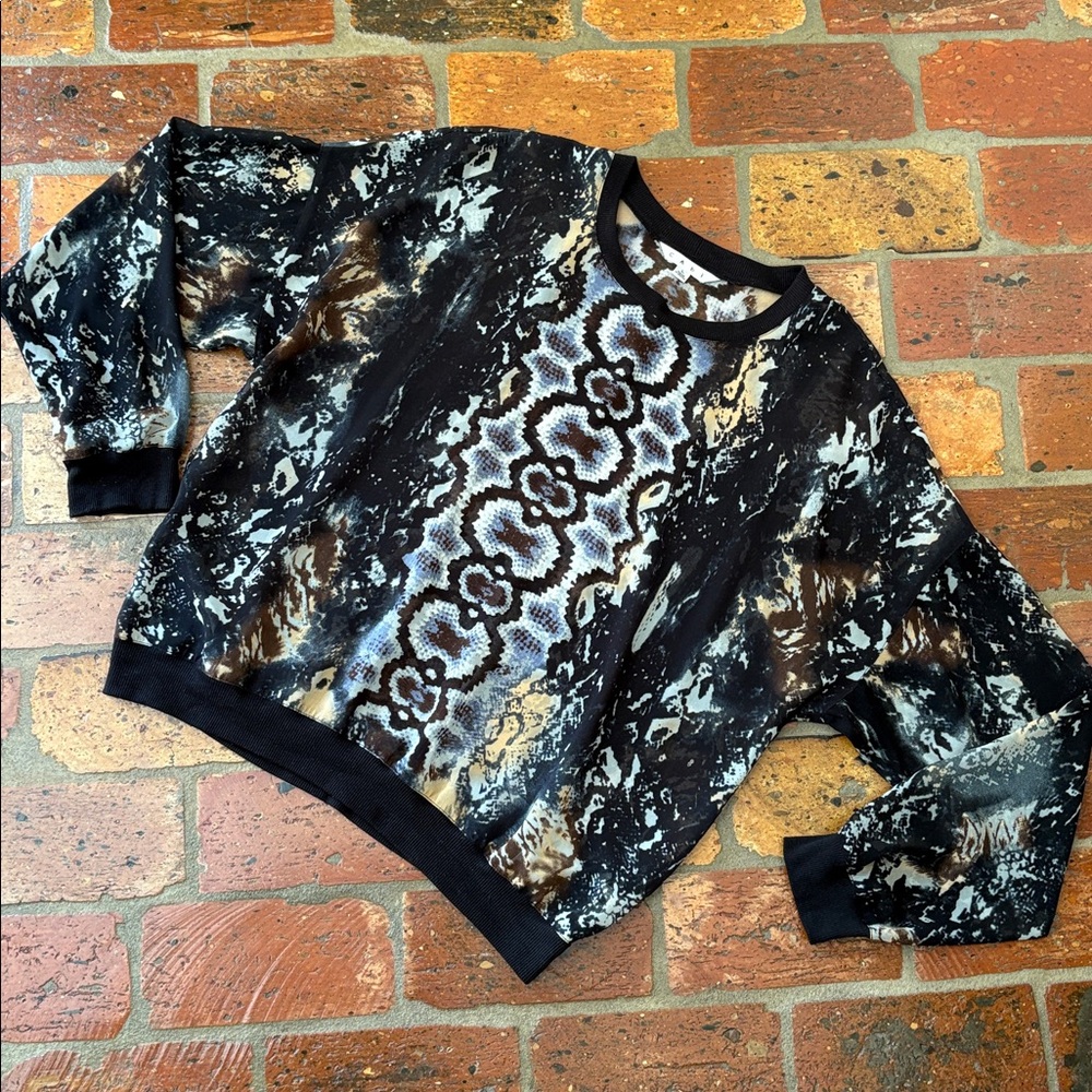 Cabi Python Print Top size L - Picture 9 of 13
